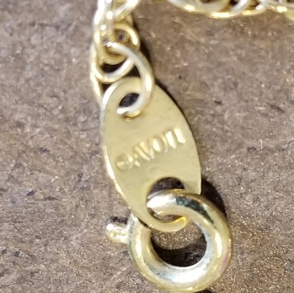 Purple Avon necklace - Picture 7 of 9